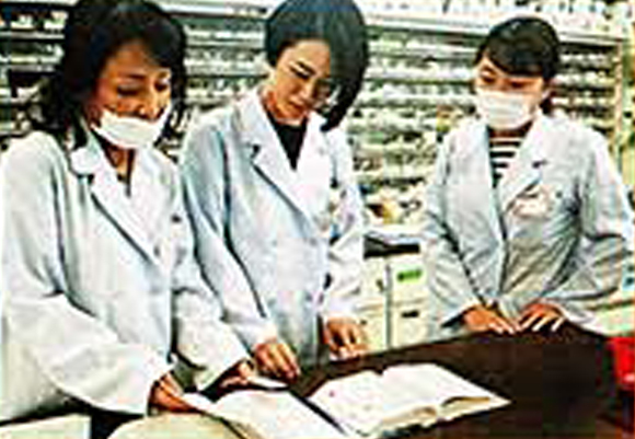 有限会社 大手町薬局　内観